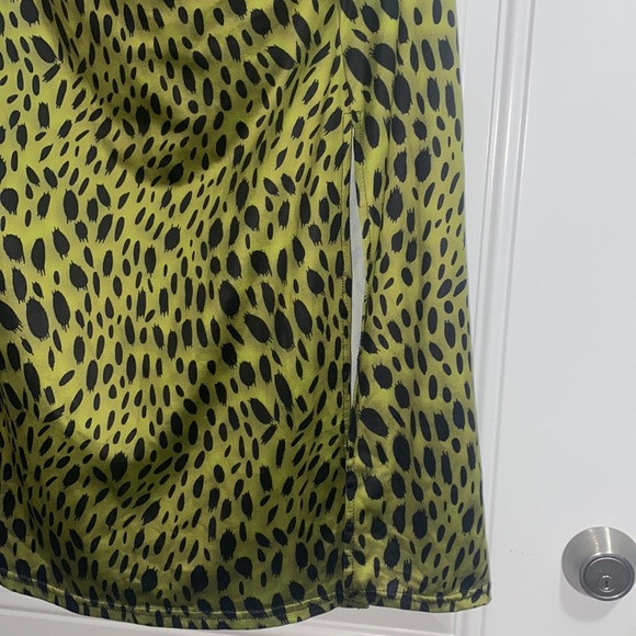 SKIRT - Picture 2 of 5